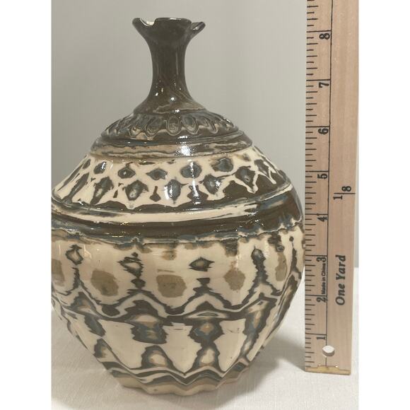 Hand Thrown Carved Agateware Pottery 8.25" Vase Blue Brown Cream Clay - Picture 9 of 13